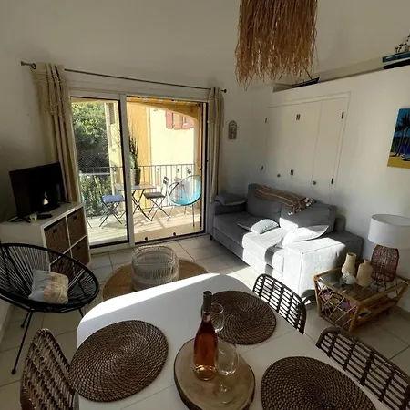 T2 Near Saint-clair For 2 People *