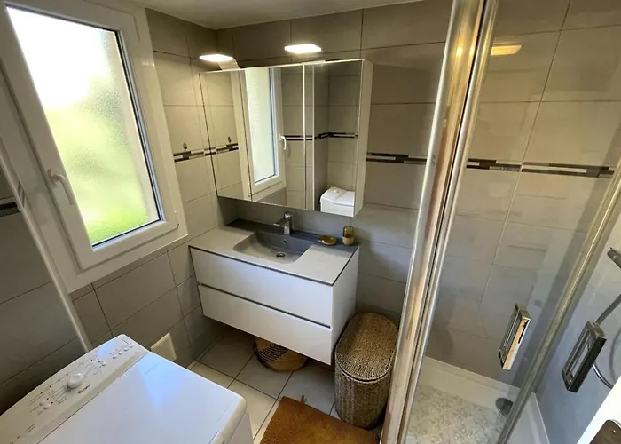 T2 Near Saint-clair For 2 People Apartment Le Lavandou