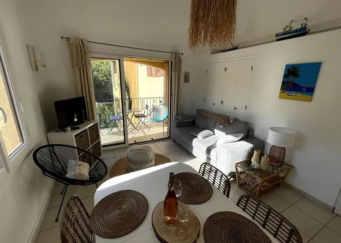 T2 Near Saint-clair For 2 People *